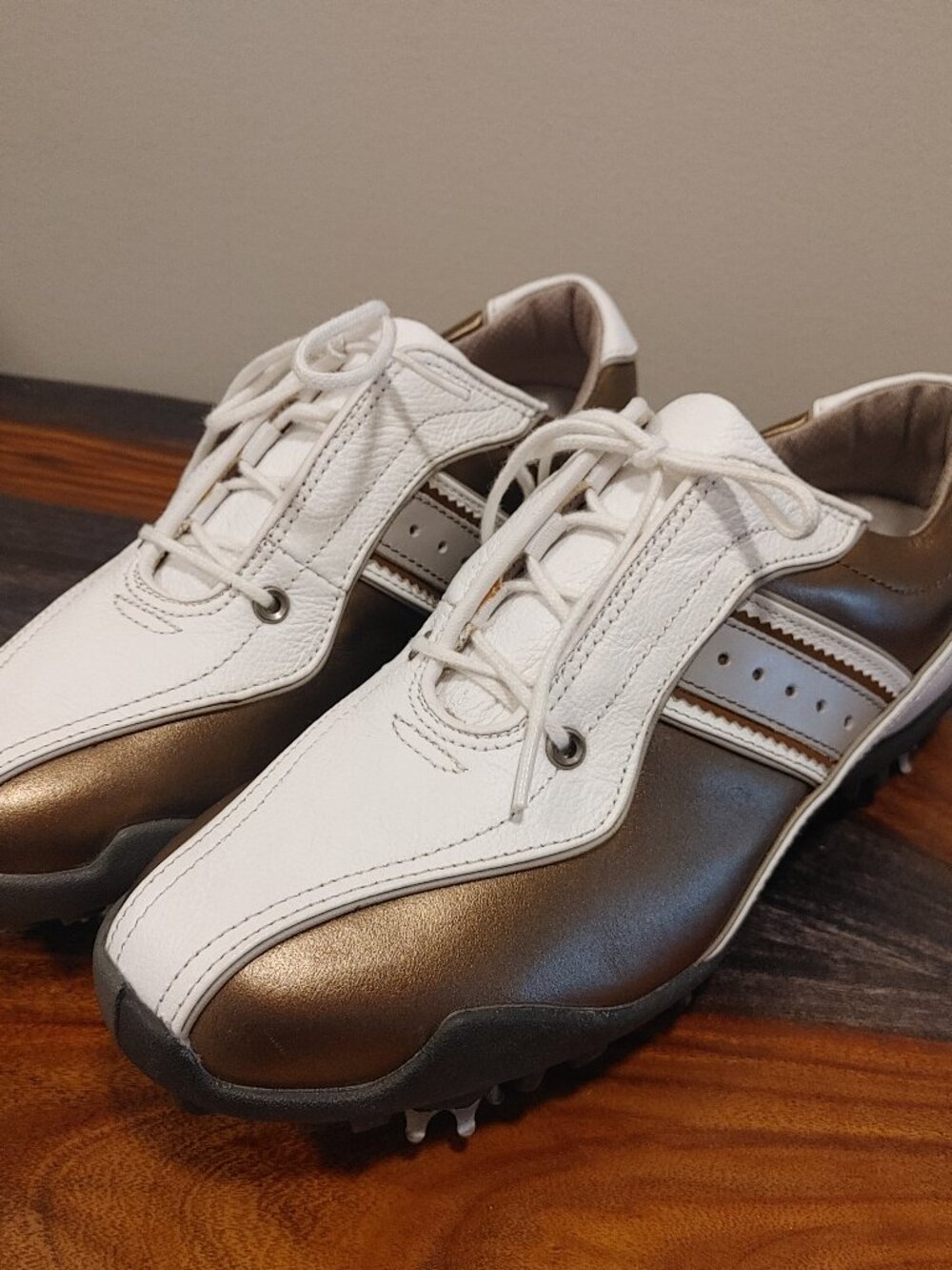 FootJoy LoPro Collection 97172 Women's Golf Shoes Size 5 M White Gold NWOT